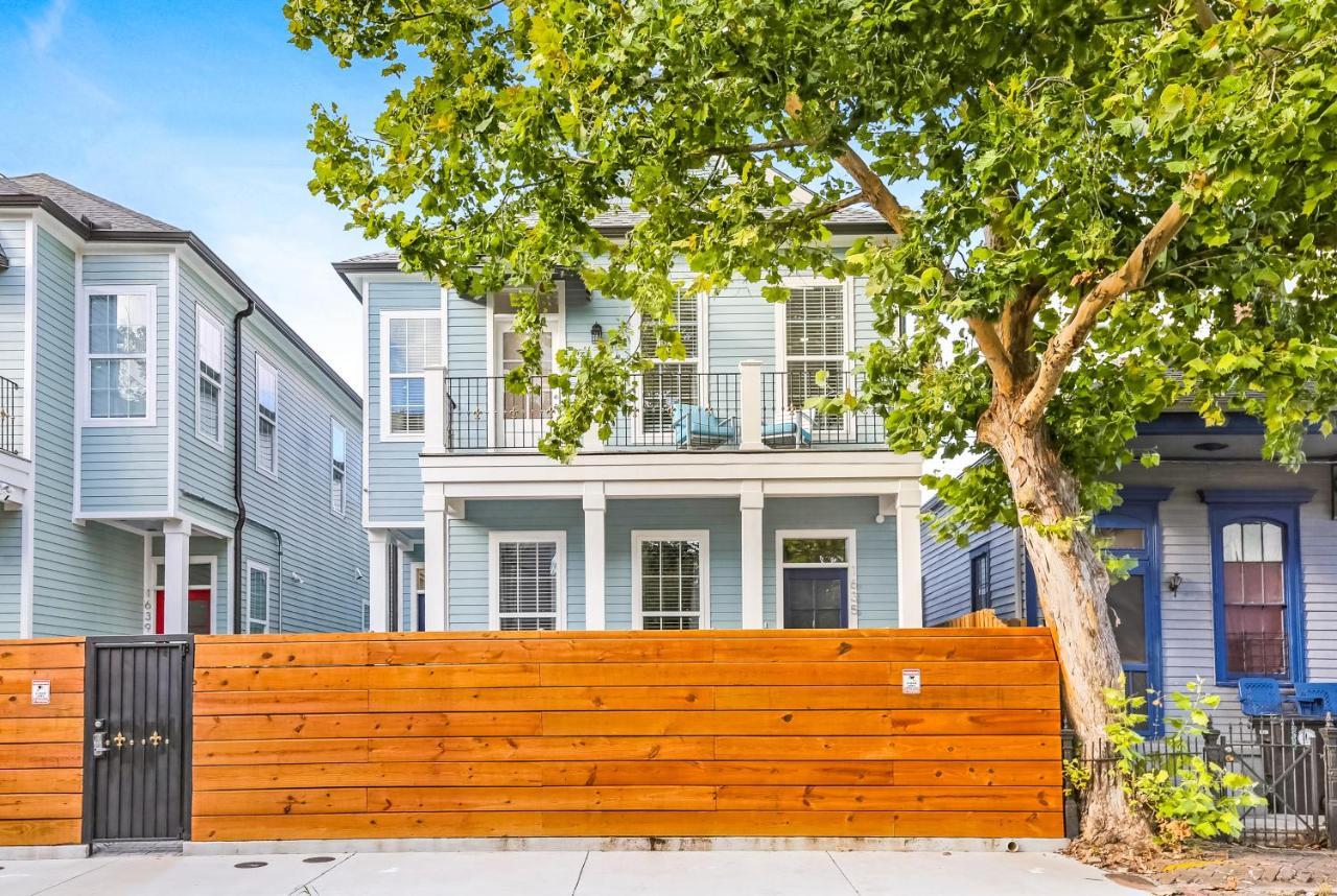 Hosteeva Chic Urban Retreat W Pool Steps To St Charles Ave And Near Bourbon St Nova Orleães Exterior foto
