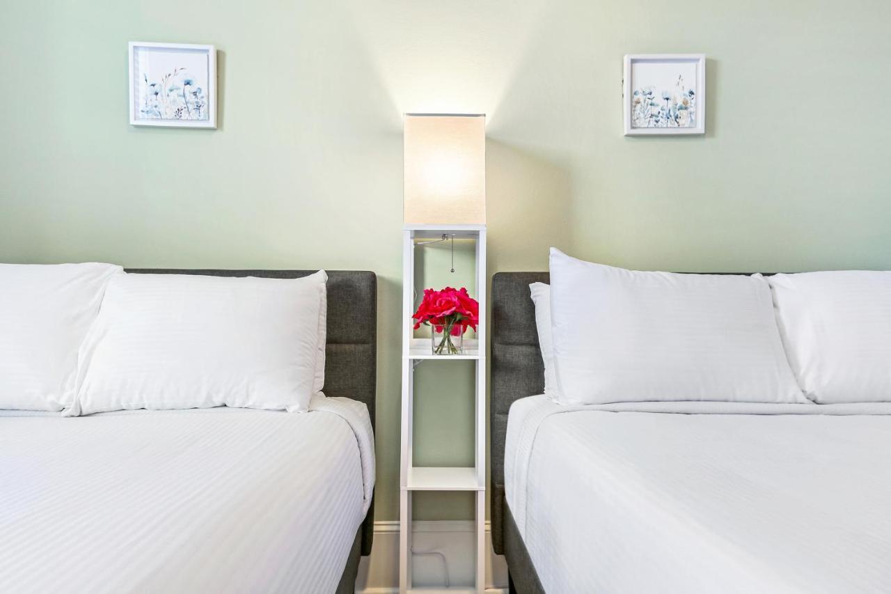 Hosteeva Chic Urban Retreat W Pool Steps To St Charles Ave And Near Bourbon St Nova Orleães Exterior foto